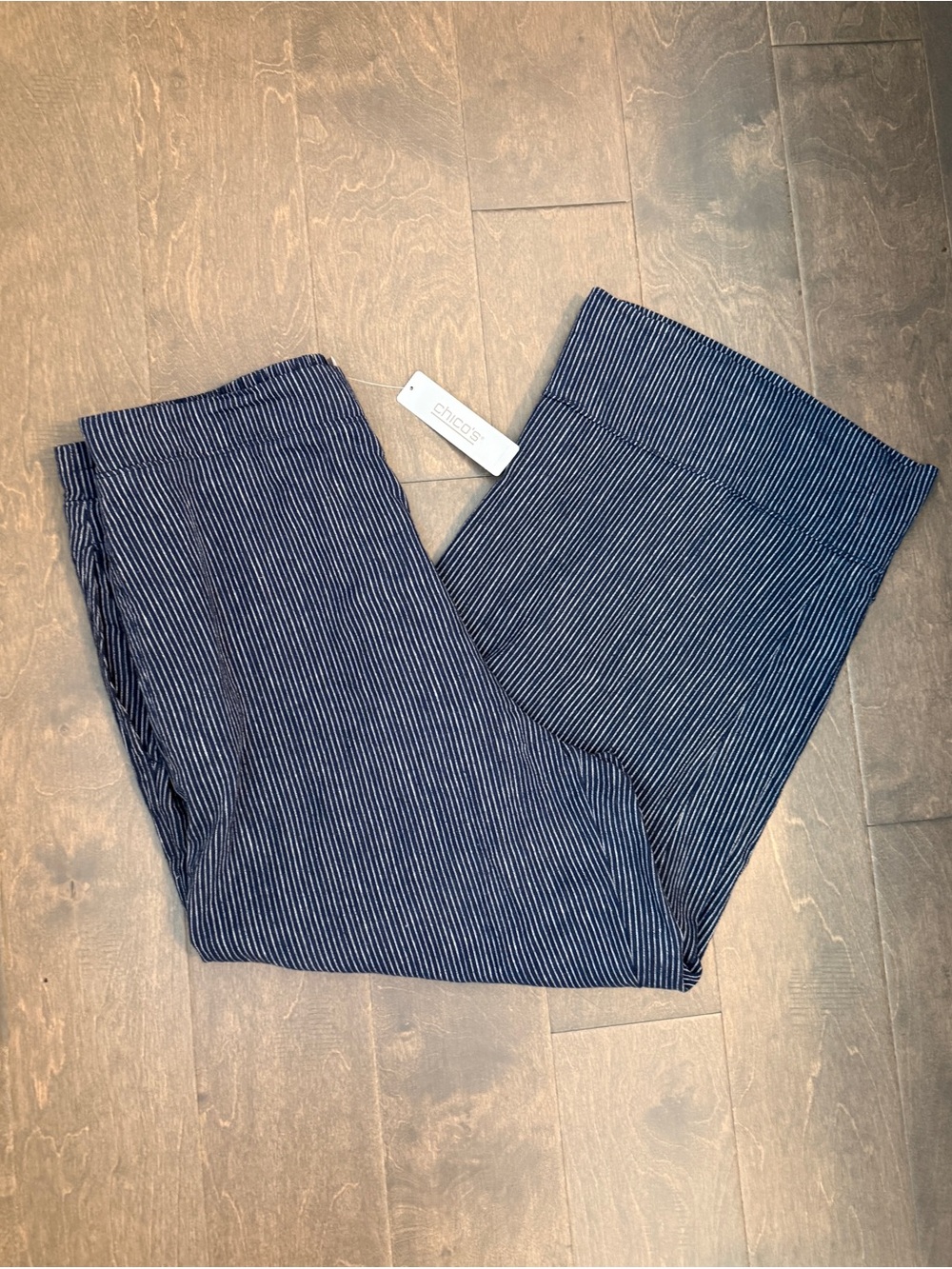 NWT Chico's Navy and White Pinstripe Wide-Leg Linen Blend Cropped Pants Sz 12